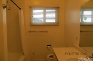 This bathroom is a good size, just way out of date. 